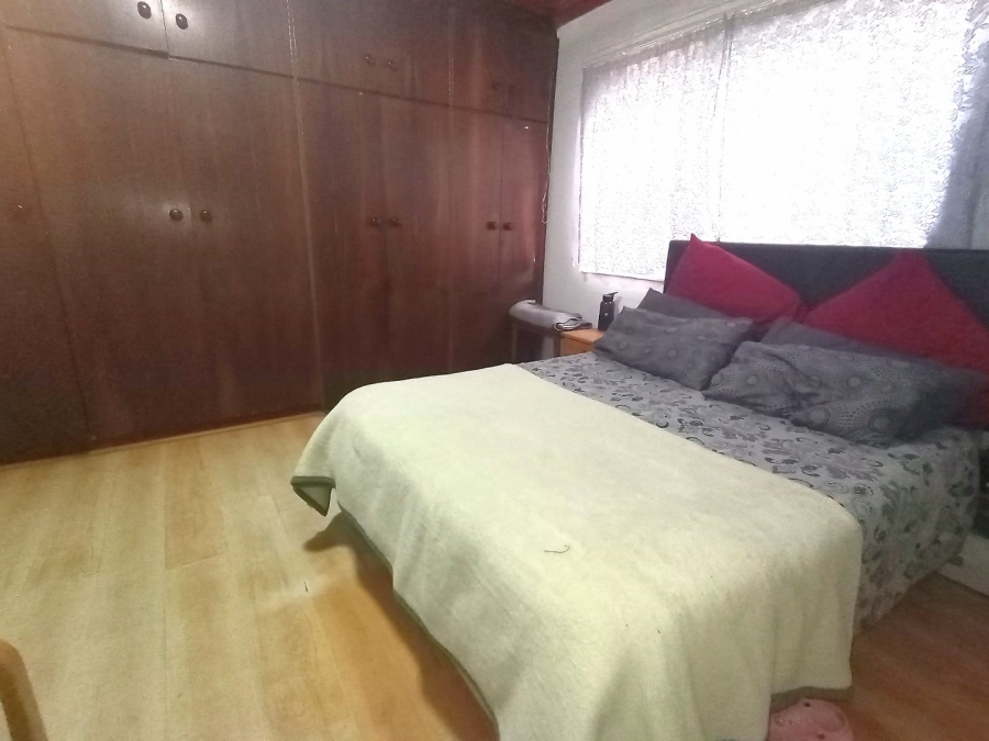 11 Bedroom Property for Sale in Ravensmead Western Cape